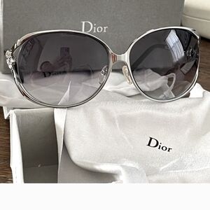 Dior Women's Sunglasses with Silver Frame